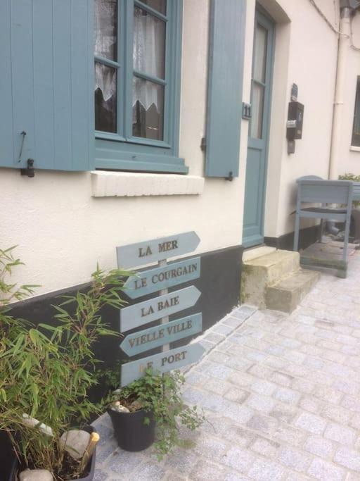 Ferienhaus Authentique Maison De Pecheur Entre-terre & Avec Un Poele A Bois A Disposition