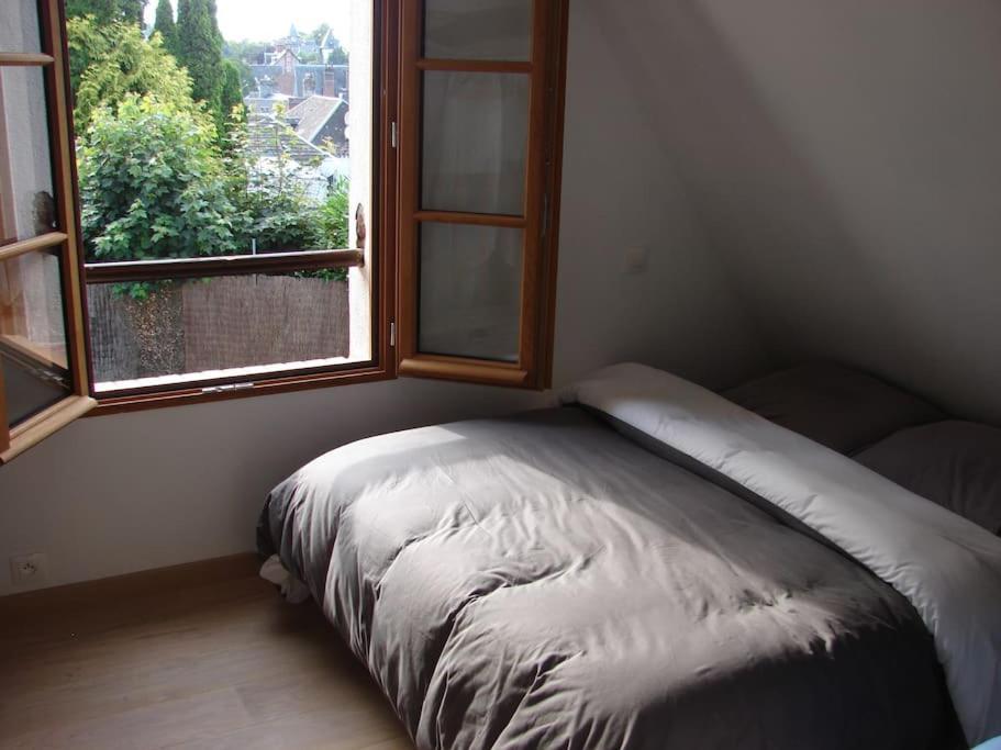 Authentique Maison De Pecheur Entre-terre & Avec Un Poele A Bois A Disposition *